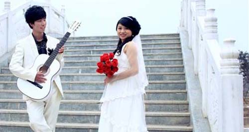 商洛首場輪滑婚禮 綠色健康環(huán)保低碳演繹浪漫愛情