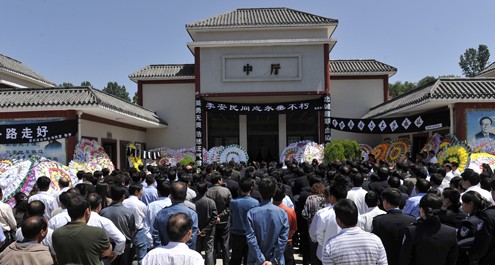 受傷民警搶救無效殉職 李安民儀體告別儀式舉行