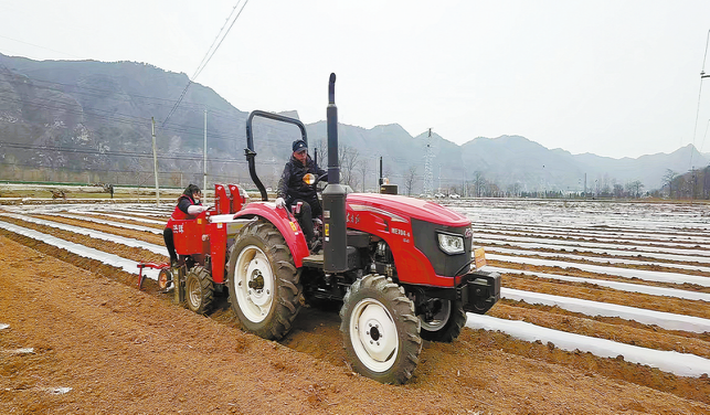 人勤春來早 春耕正當時