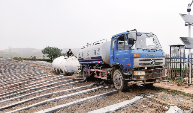 凝心聚力戰旱情 全力以赴保移栽