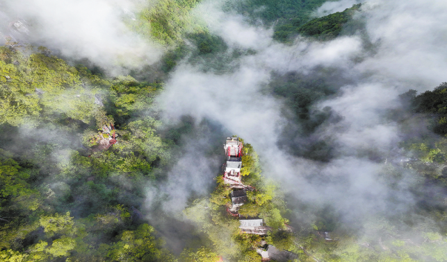 塔云山迎來最佳云海觀賞季